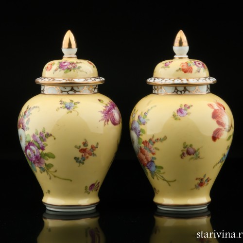 Две желтые вазы, Дрезден, Германия, кон. 19 - нач. 20 вв