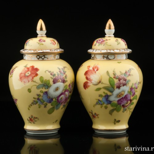 Две желтые вазы, Дрезден, Германия, кон. 19 - нач. 20 вв