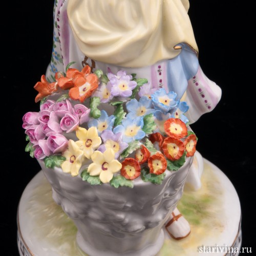 Пара с большой корзиной цветов, Carl Thieme, Германия