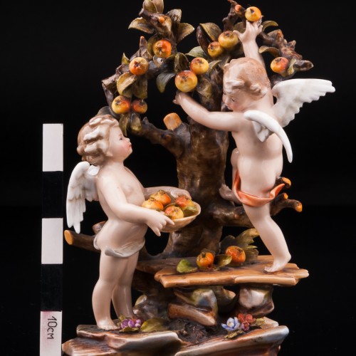 Два ангелочка у яблони, Volkstedt, Германия, кон. 19 в