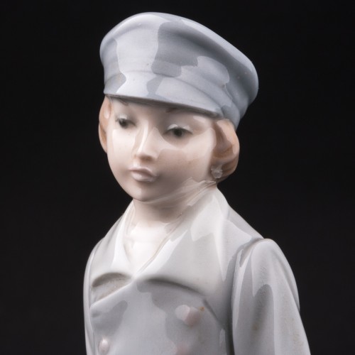 Мальчик с ведрами, Lladro, Испания