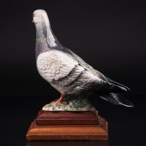 Голубь, Beswick, Великобритания