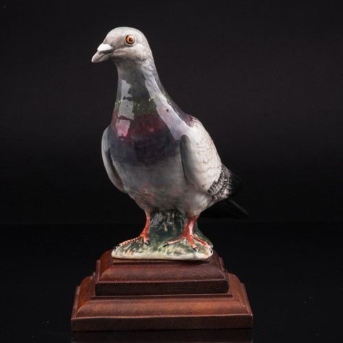 Голубь, Beswick, Великобритания