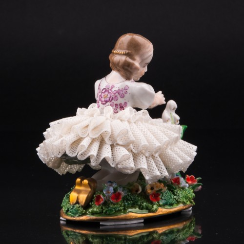 Девочка с ландышем, кружевная, Sitzendorf, Германия