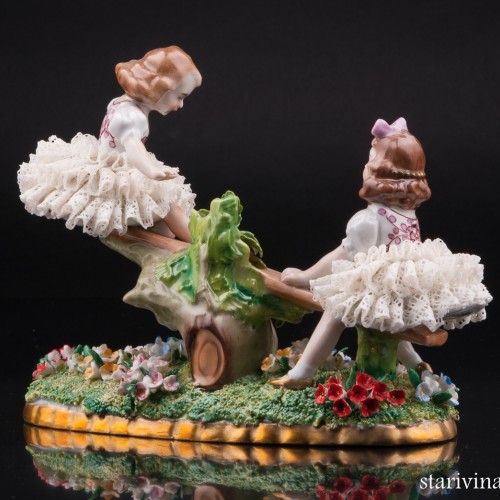 Девочки на качелях, кружевная, Sitzendorf, Германия, до 1990 г