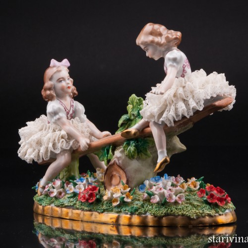 Девочки на качелях, кружевная, Sitzendorf, Германия, до 1990 г