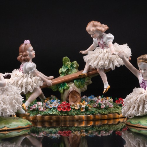 Девочки на качелях, кружевная, Sitzendorf, Германия, до 1990 г