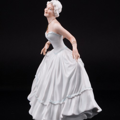 Девушка в длинном платье, Unterweissbach, Германия, пер. пол. 20 в