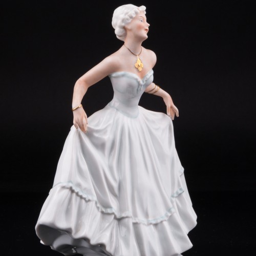 Девушка в длинном платье, Unterweissbach, Германия, пер. пол. 20 в