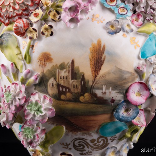 Две вазы с цветочным орнаментом и крышками, Coalport, Великобритания, нач. 20 в