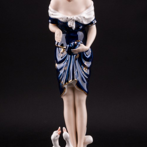 Девушка с утятами, Royal Dux, Чехия, нач. 20 в