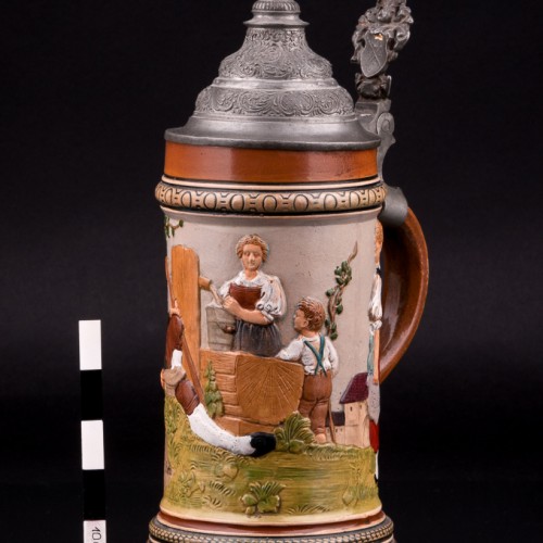 Пивная кружка У колодца перед воротами, 1/2 л, Hauber & Reuther, Германия, 1876-1910 гг