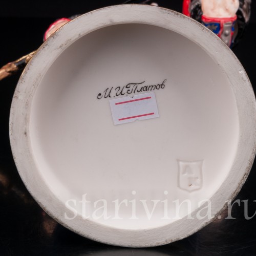 Коллекционная фарфоровая статуэтка Атаман М. И. Платов, Россия, совр.