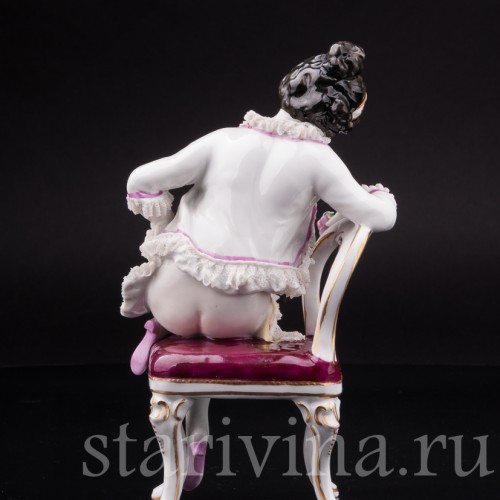 Анткварная статуэтка Обнаженная девушка на стуле, Volkstedt, Германия, до 1935 гг.