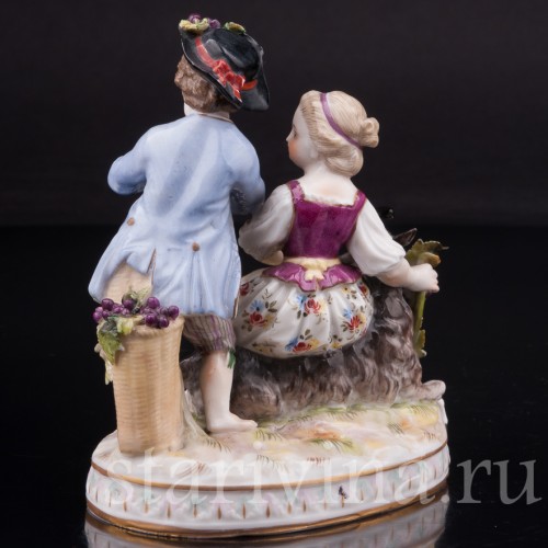 Фигурка из фарфора Аллегория осени, дети с козликом, Volkstedt, Германия, кон. 19 в.