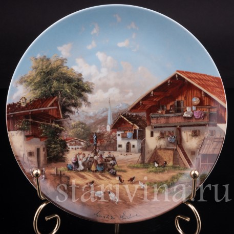 Декоративная тарелка из фарфора У деревенского фонтана, Seltmann Weiden, Германия, 1987 г.